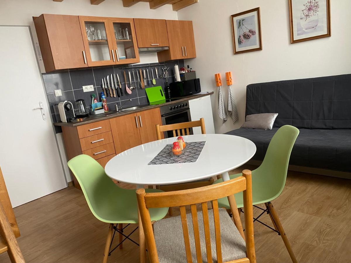 Apartman V Lesni Jablonec nad Nisou Luaran gambar