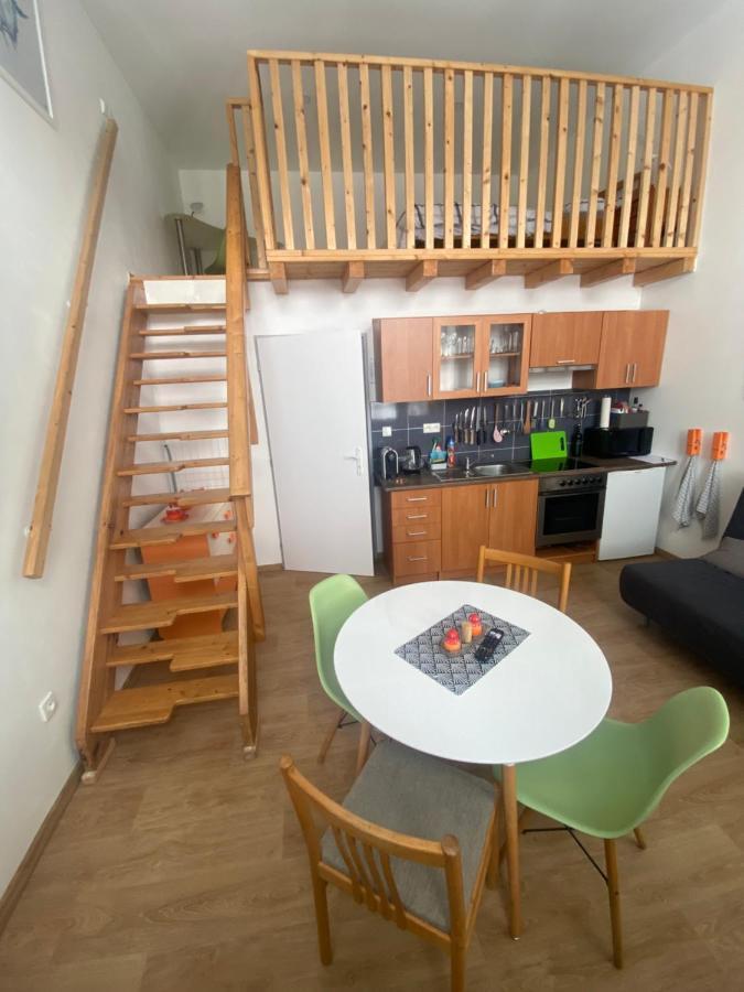 Apartman V Lesni Jablonec nad Nisou Luaran gambar